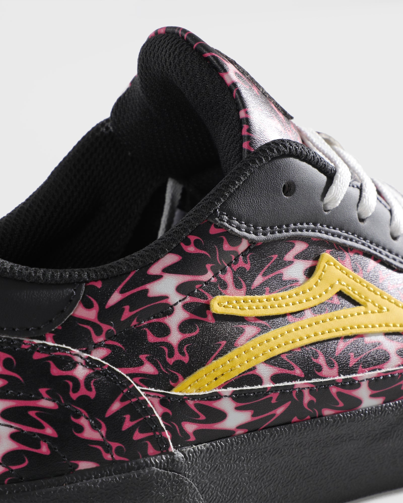 lakai-cambridge-x-ripndip-pink-flame-skate-schuh image 4
