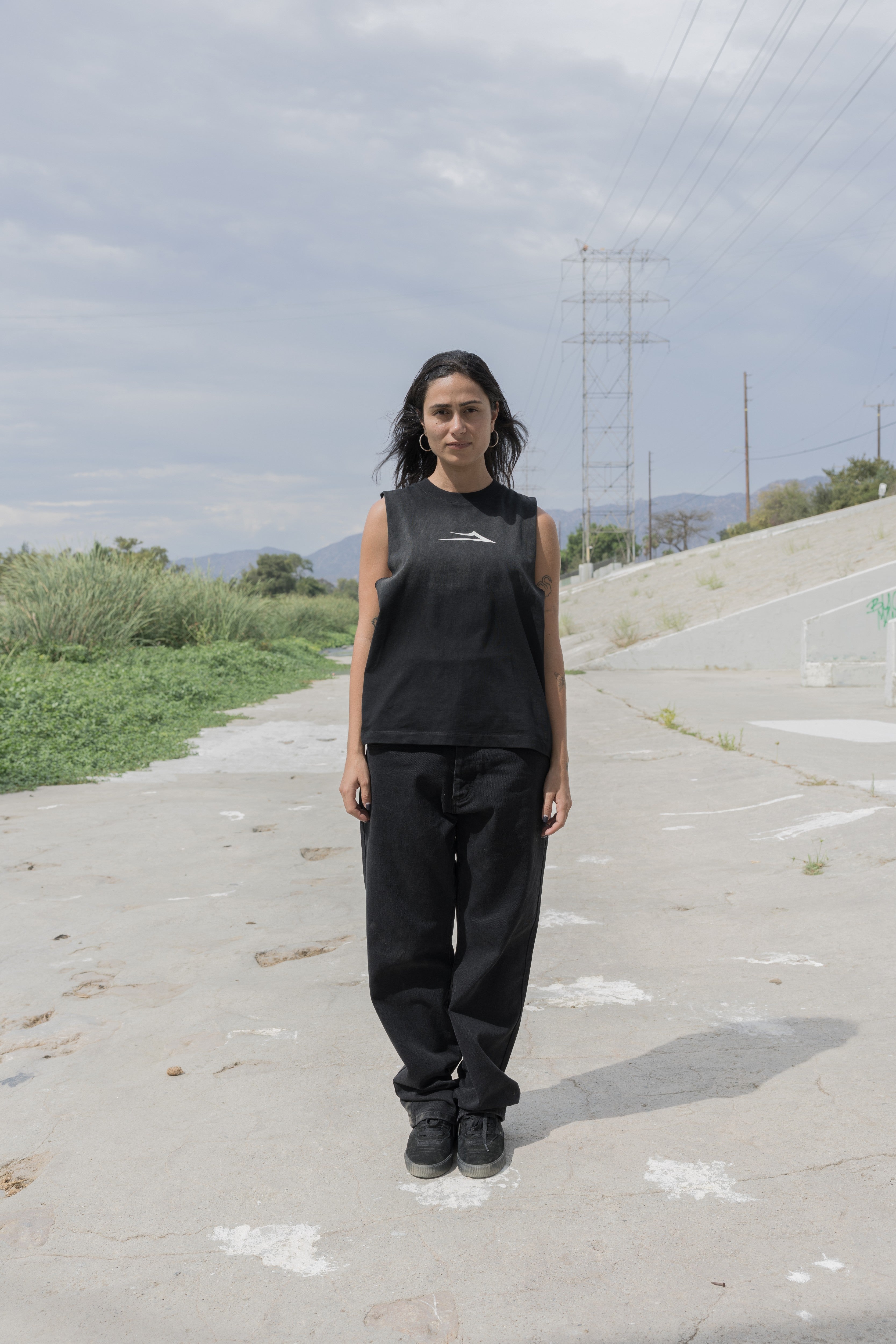 lakai-flare-cutoff-tank-shirt-black image 2