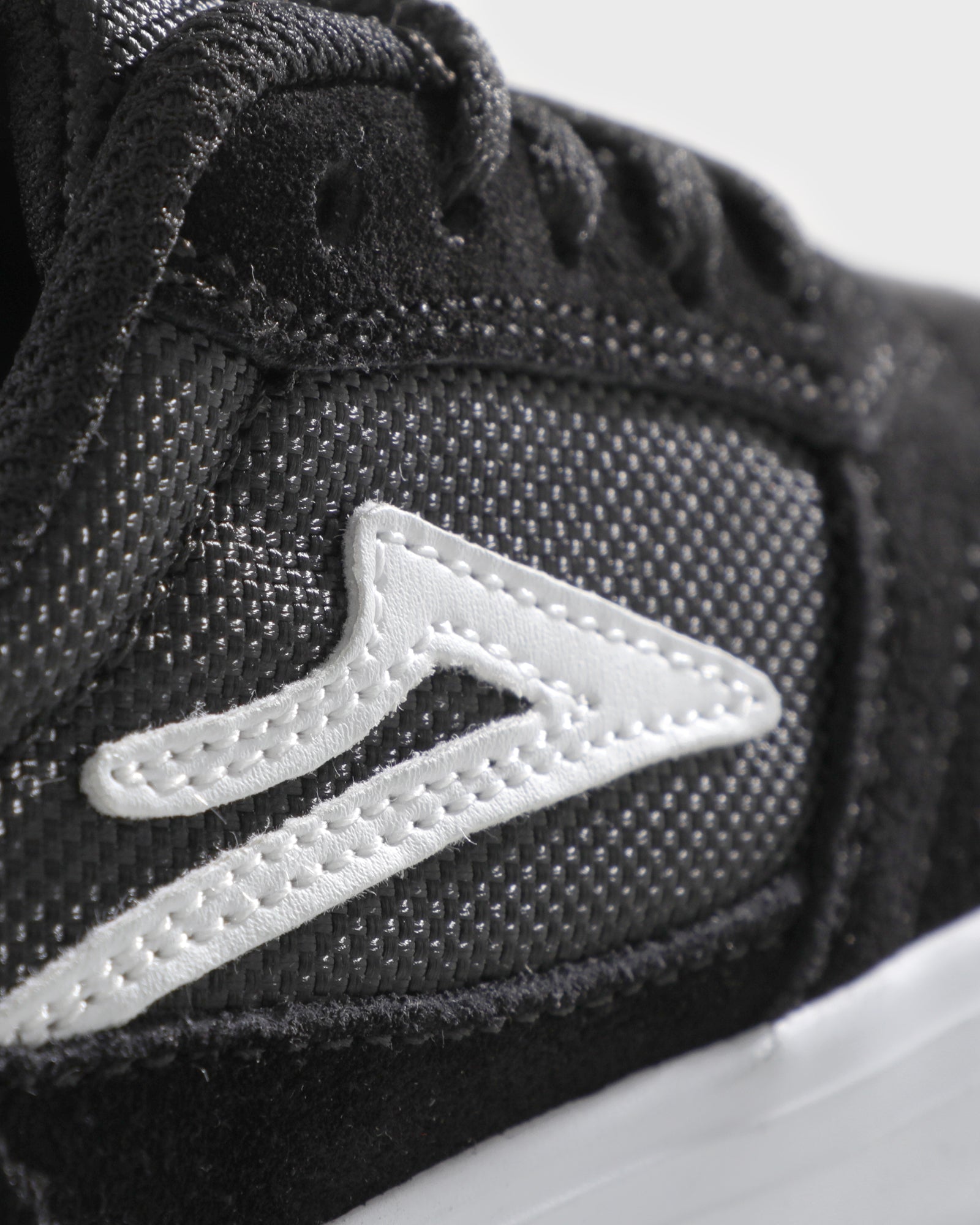 lakai-cambridge-kids-black-white-suede image 4
