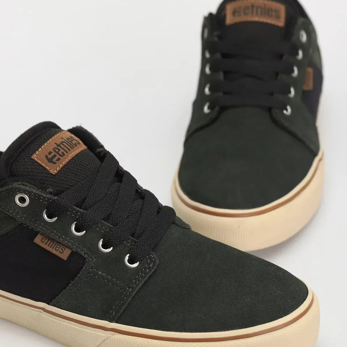 etnies-barge-ls-skate-schuh-low-top-green-black image 6