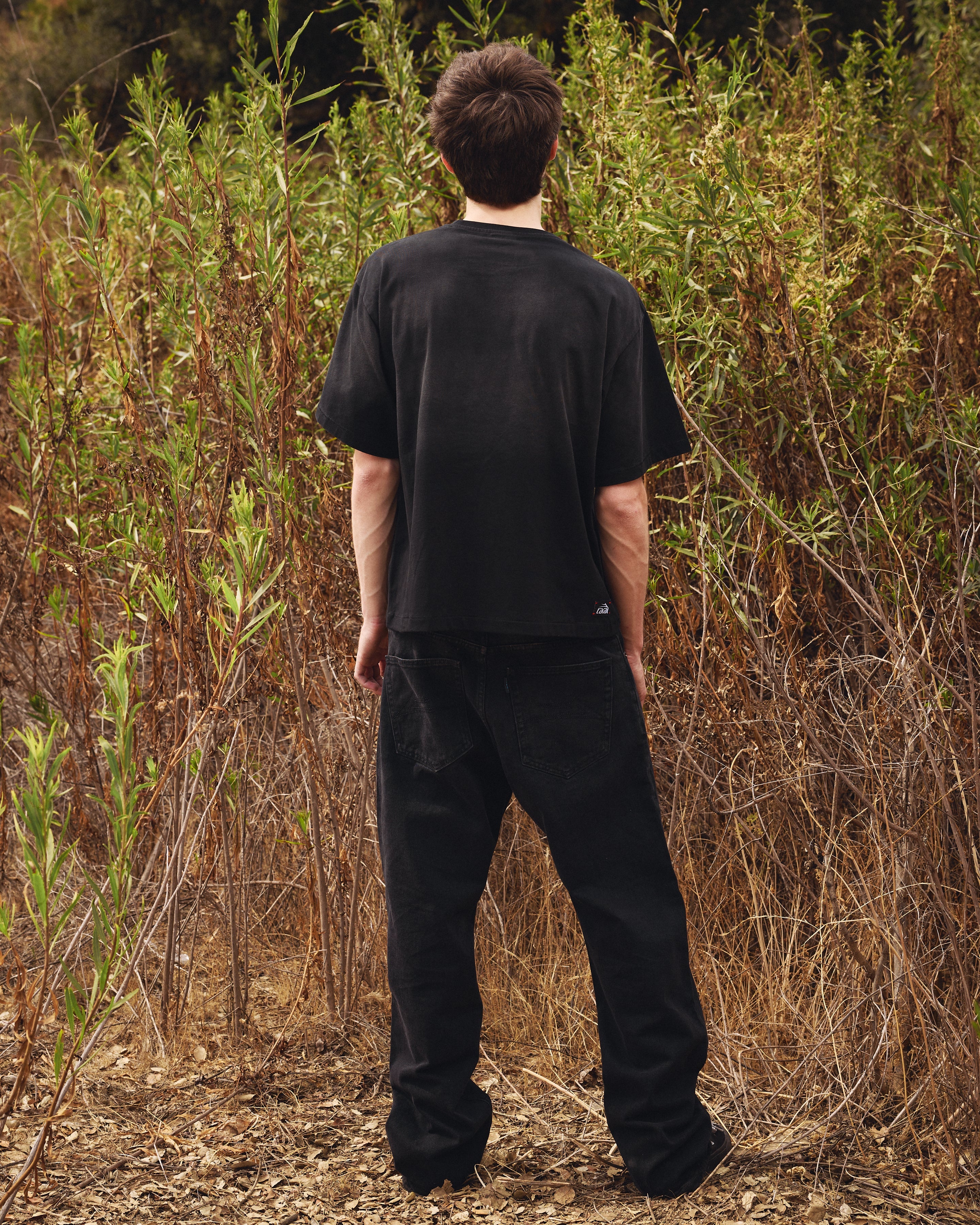lakai-sunfaded-cropped-boxy-tee-black-t-shirt-schwarz-boxy image 6
