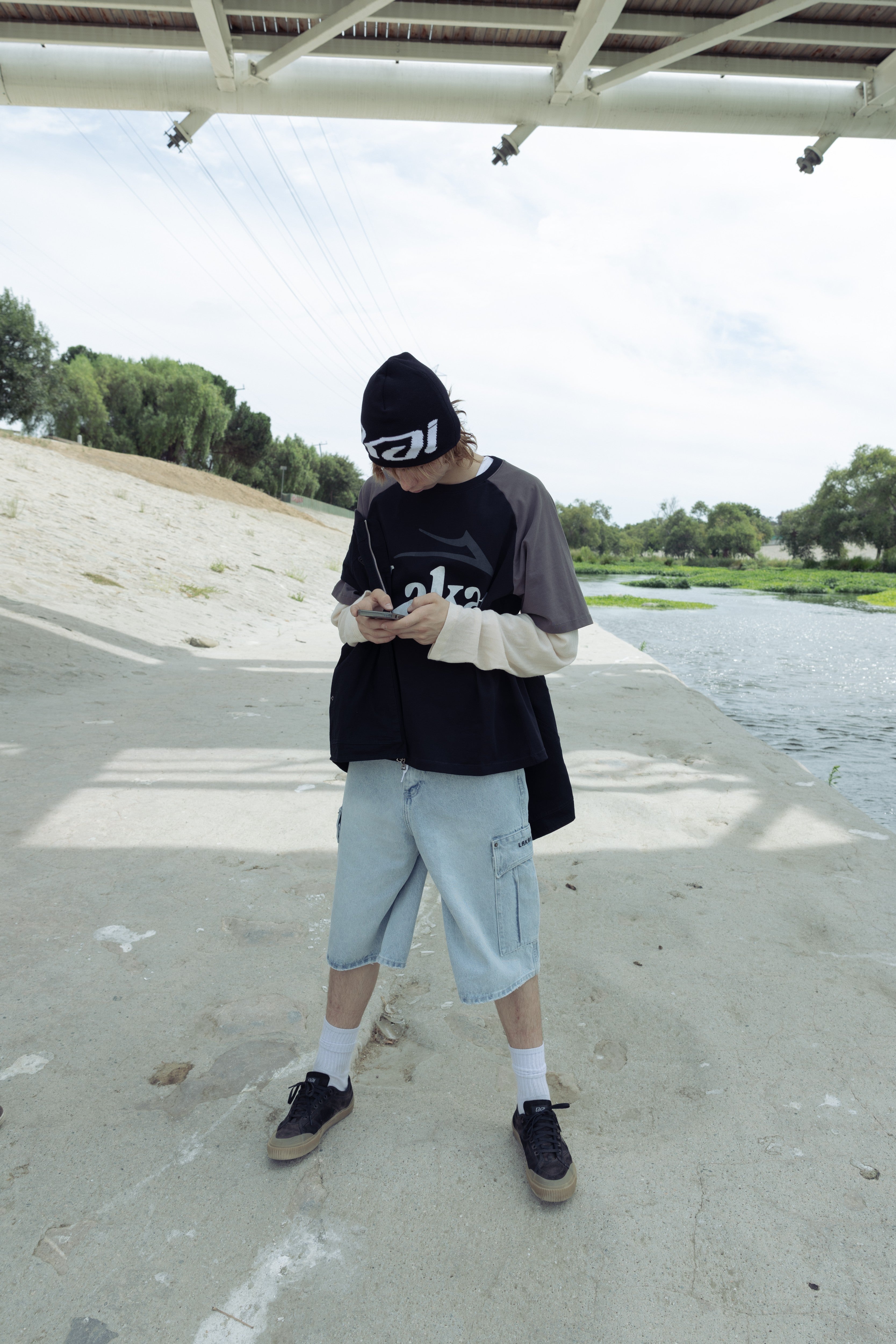lakai-double-layer-raglan-longsleeve-schwarz-grau image 6