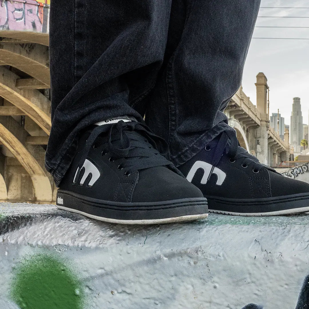 etnies-callicut-herren-skate-schuhe-schwarz-schwarz-wei-nubuk image 2