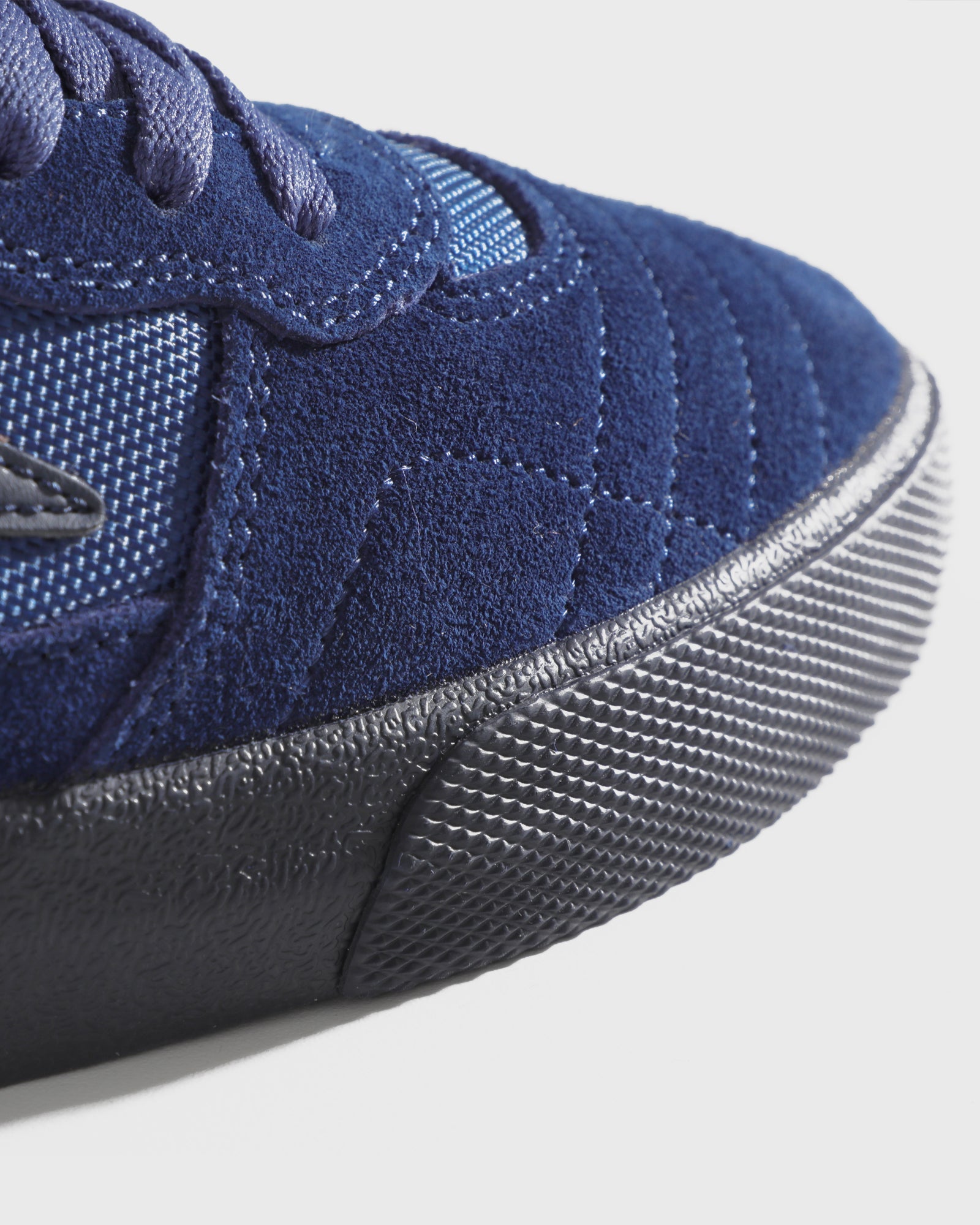 lakai-cambridge-estate-blue-suede-monochrome image 4