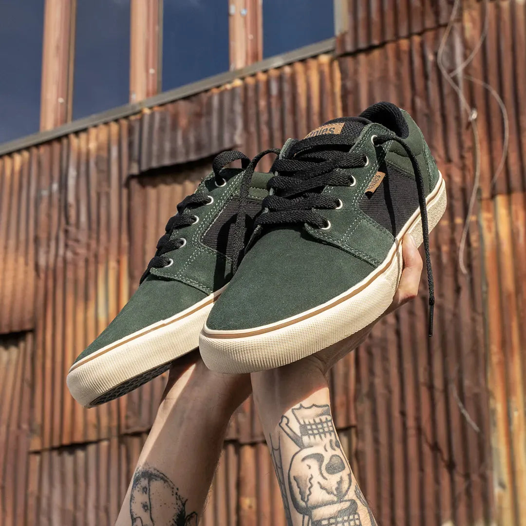 etnies-barge-ls-skate-schuhe-low-top-green-gold image 2