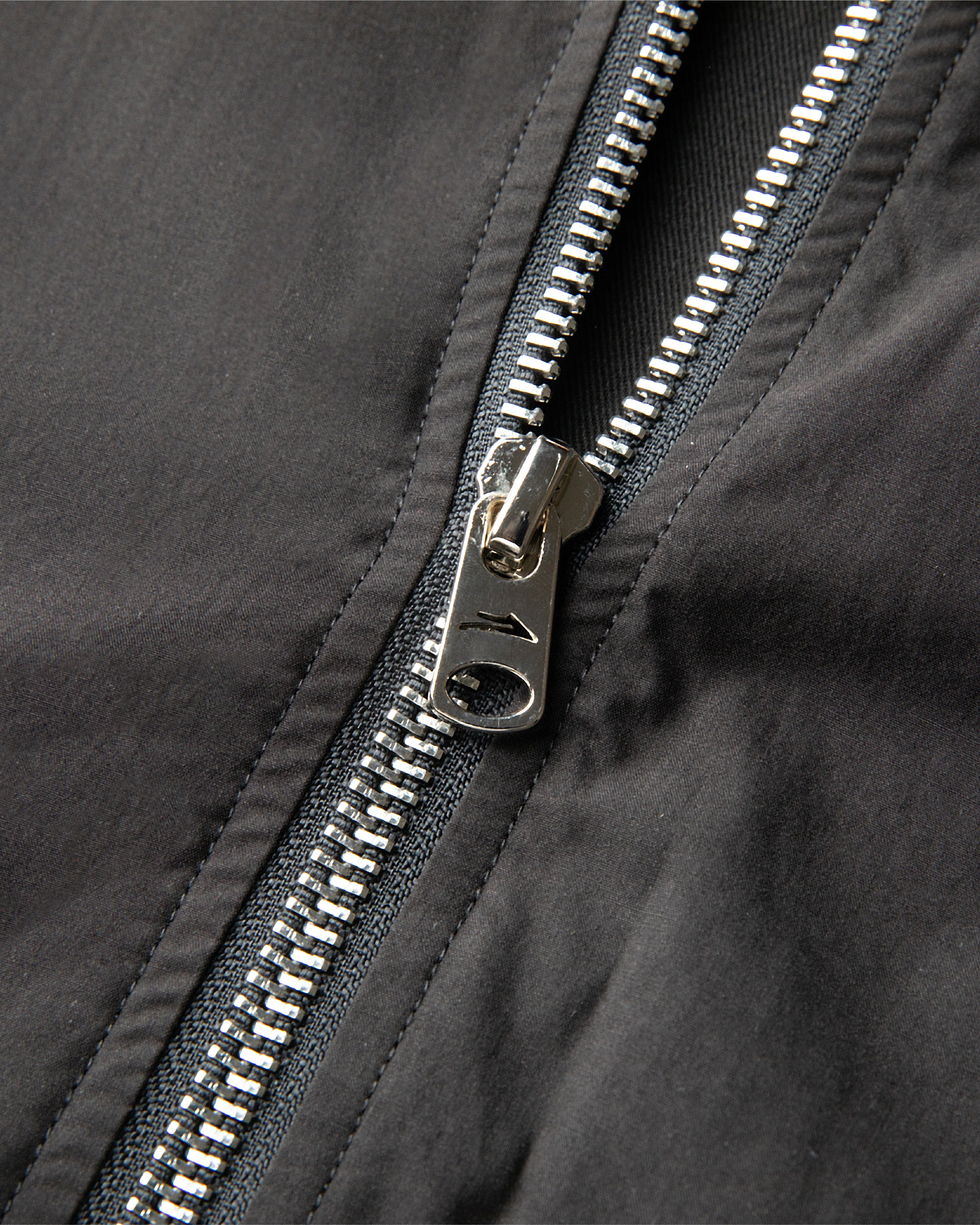 lakai-slashed-zip-bomberjacke-schwarz image 3