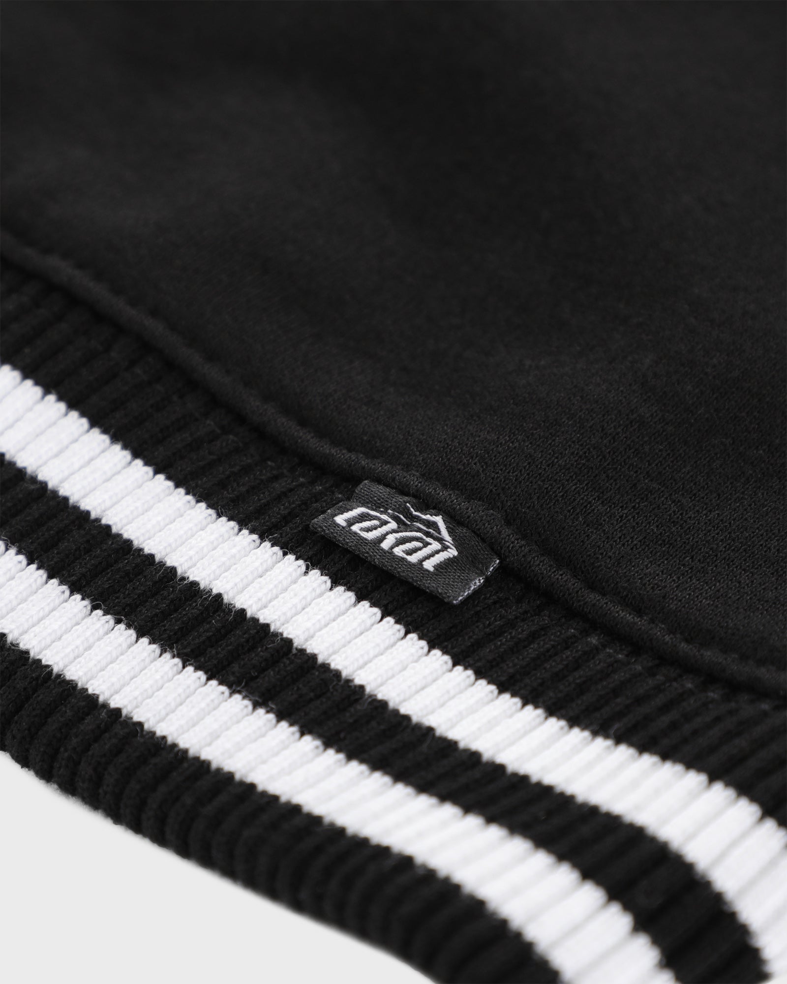 lakai-classic-oversized-sunfaded-crewneck-black image 7