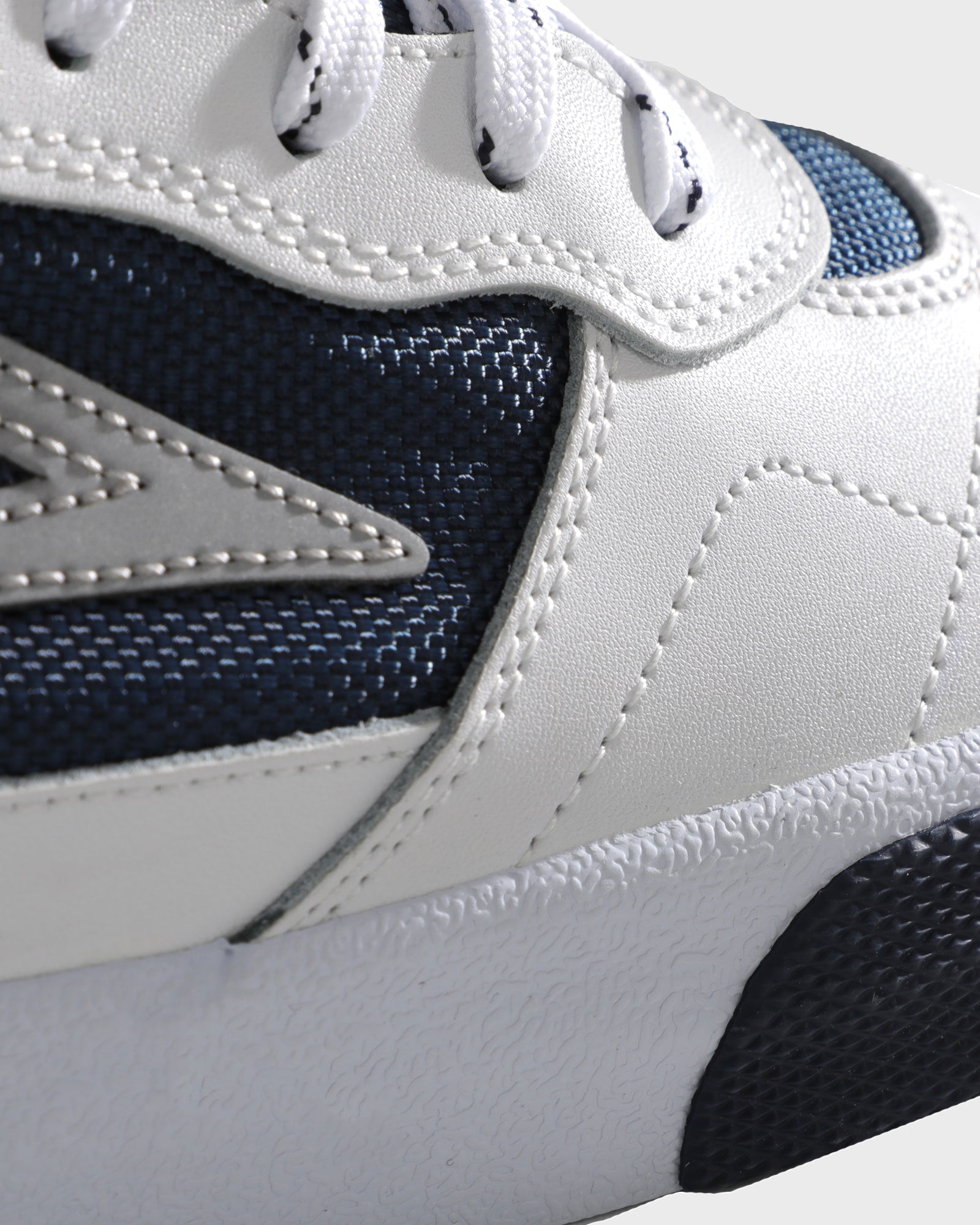 lakai-cambridge-skate-schuhe-white-leather-navy-reflective image 4