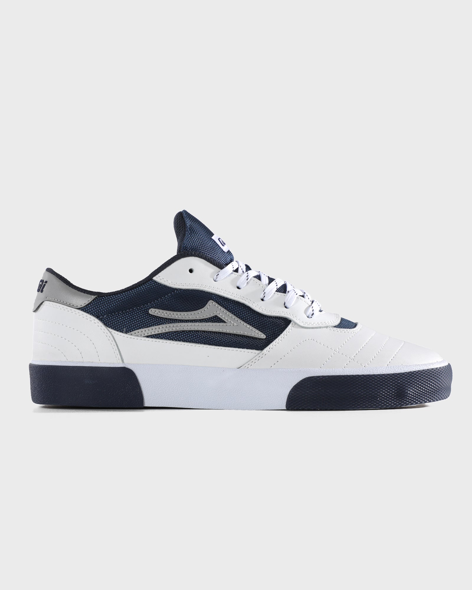lakai-cambridge-skate-schuhe-white-leather-navy-reflective image 1
