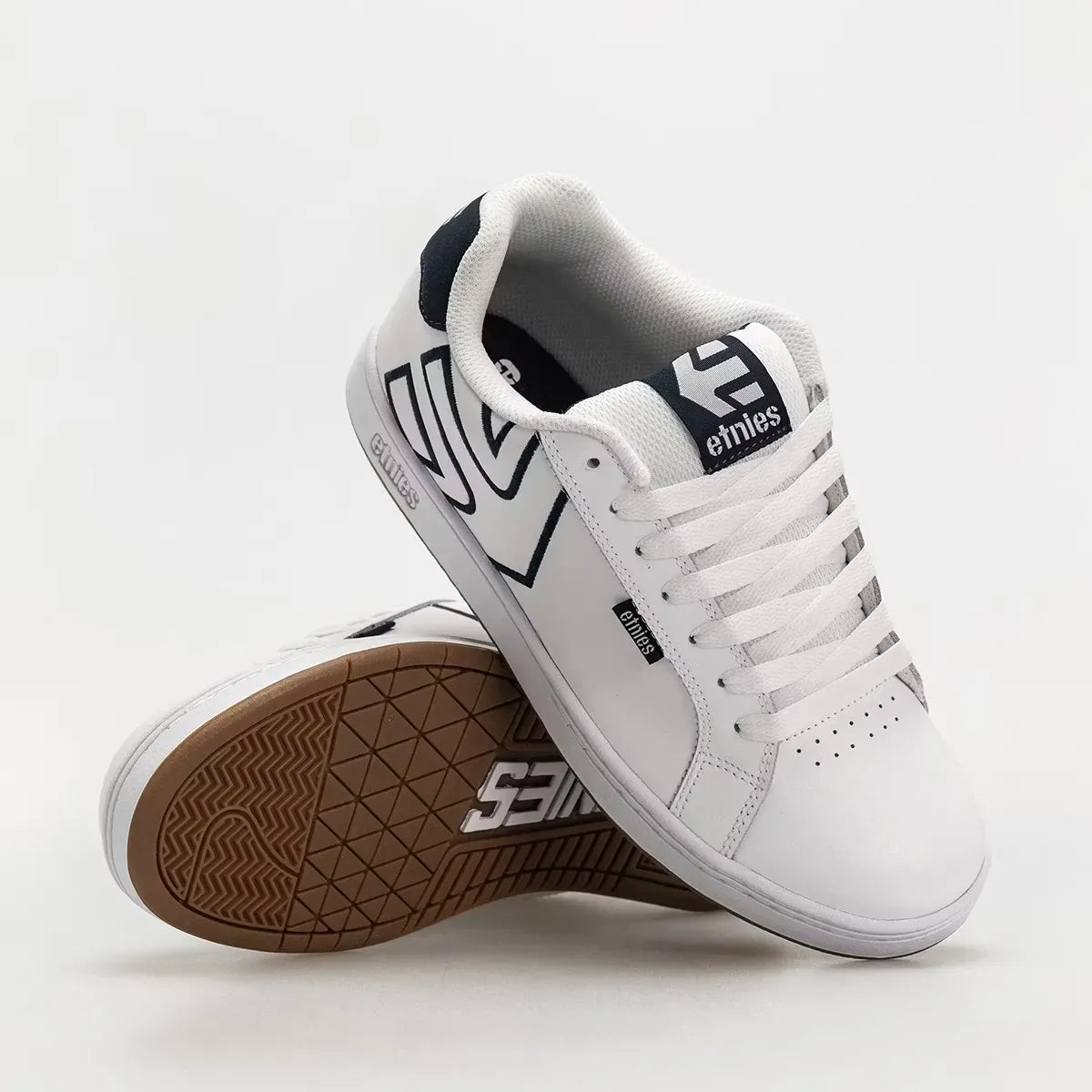 etnies-fader-skate-sneaker-suede-chunky-icon image 2