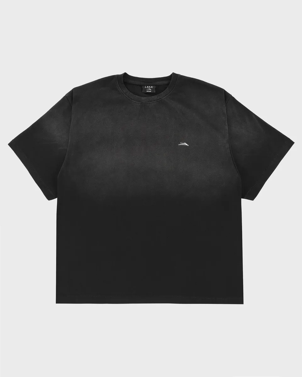 lakai-sunfaded-cropped-boxy-tee-black-t-shirt-schwarz-boxy image 1