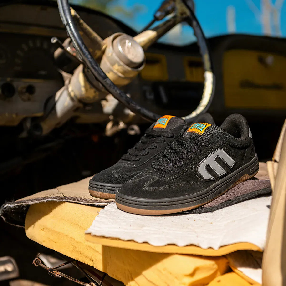 etnies-locut-x-apache-skate-schuh-black-grey-gum image 6